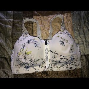 Victoria’s Secret Knock out sports bra